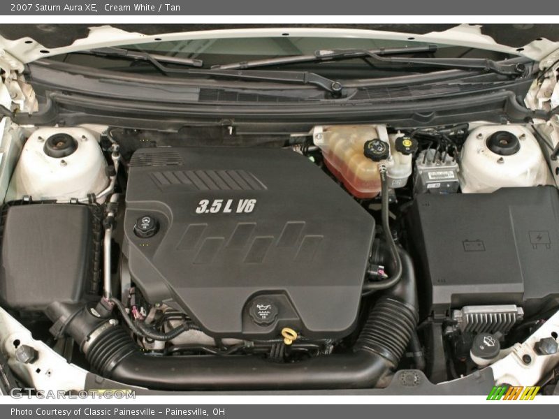 Cream White / Tan 2007 Saturn Aura XE