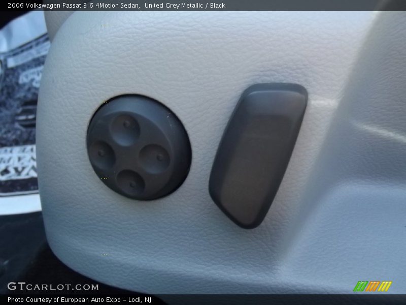 United Grey Metallic / Black 2006 Volkswagen Passat 3.6 4Motion Sedan
