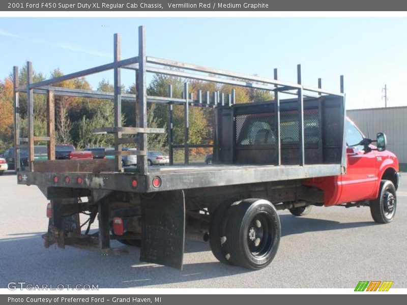 Vermillion Red / Medium Graphite 2001 Ford F450 Super Duty XL Regular Cab Chassis