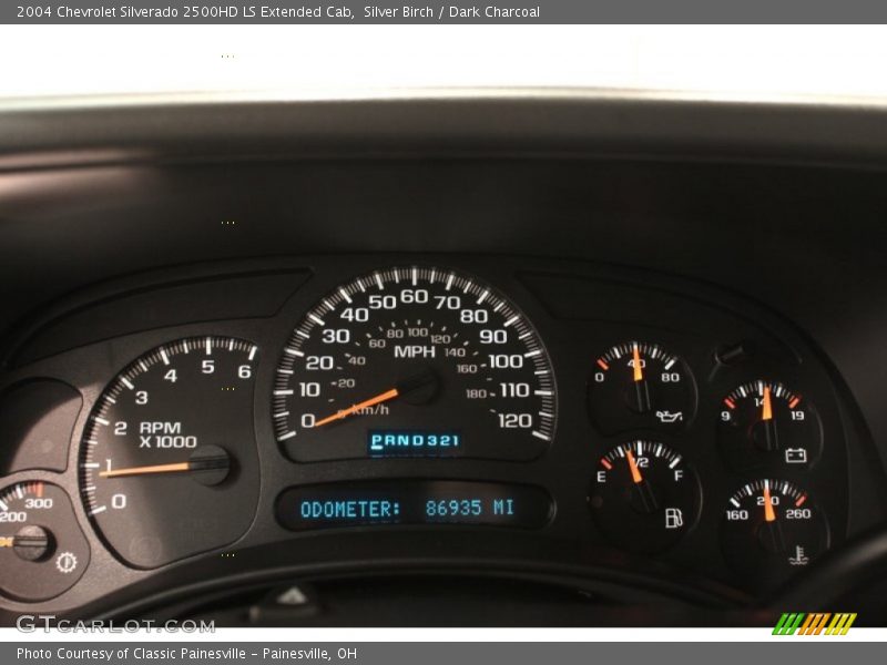 Silver Birch / Dark Charcoal 2004 Chevrolet Silverado 2500HD LS Extended Cab