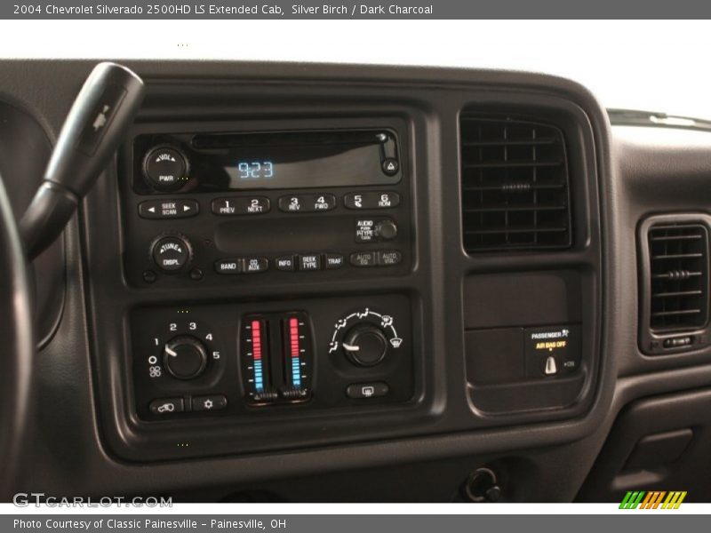 Silver Birch / Dark Charcoal 2004 Chevrolet Silverado 2500HD LS Extended Cab