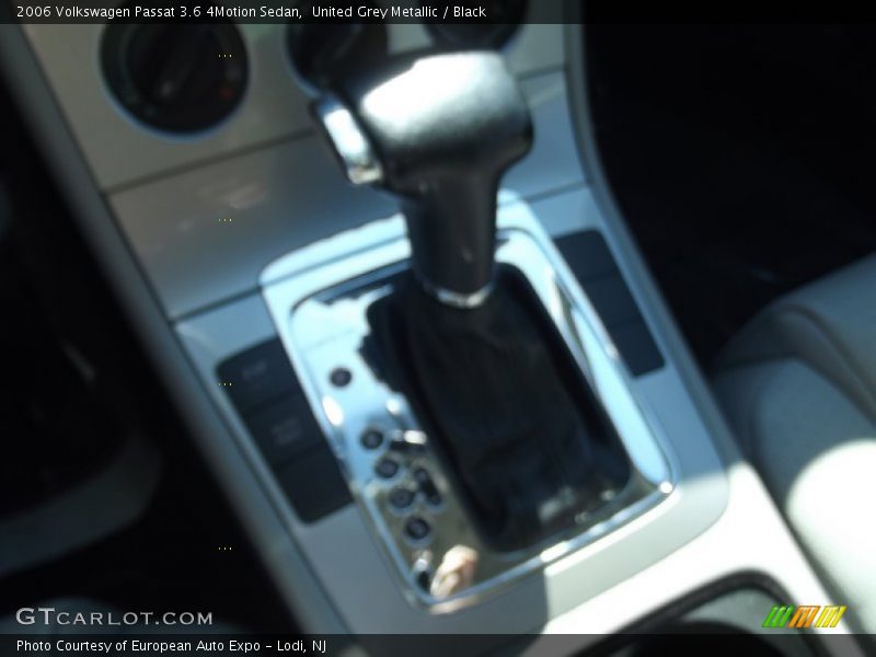 United Grey Metallic / Black 2006 Volkswagen Passat 3.6 4Motion Sedan