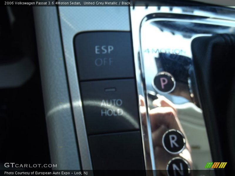 United Grey Metallic / Black 2006 Volkswagen Passat 3.6 4Motion Sedan