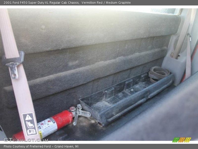 Vermillion Red / Medium Graphite 2001 Ford F450 Super Duty XL Regular Cab Chassis