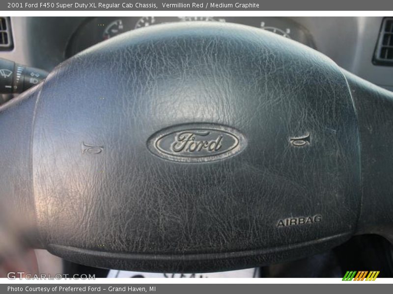 Vermillion Red / Medium Graphite 2001 Ford F450 Super Duty XL Regular Cab Chassis