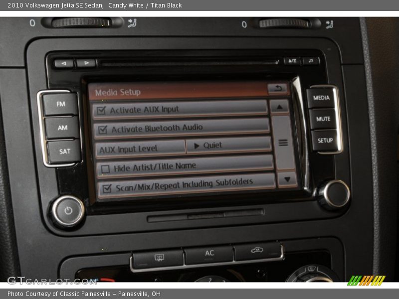 Candy White / Titan Black 2010 Volkswagen Jetta SE Sedan