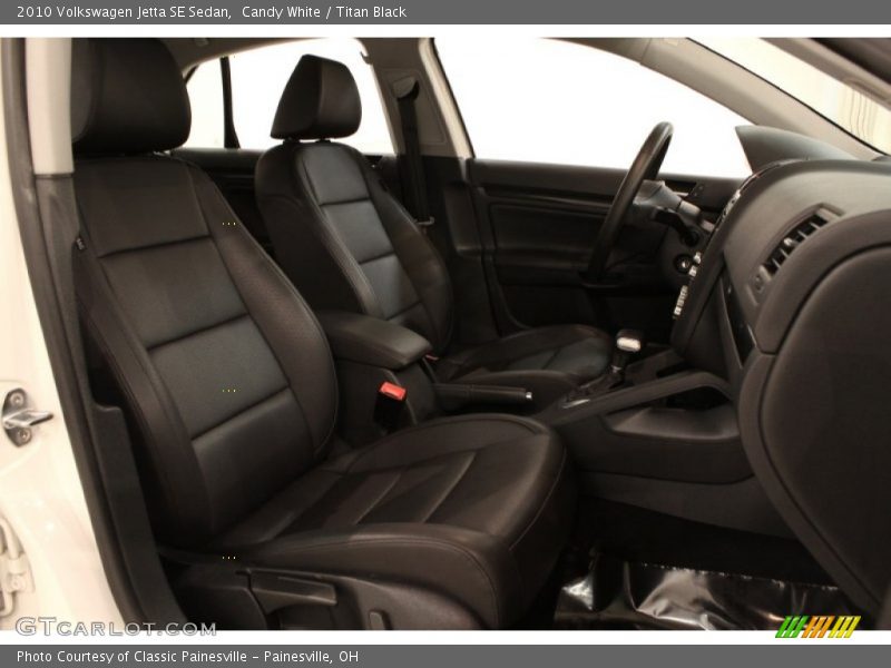 Candy White / Titan Black 2010 Volkswagen Jetta SE Sedan