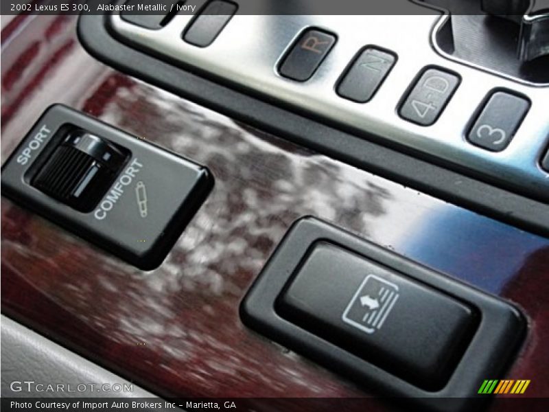 Alabaster Metallic / Ivory 2002 Lexus ES 300
