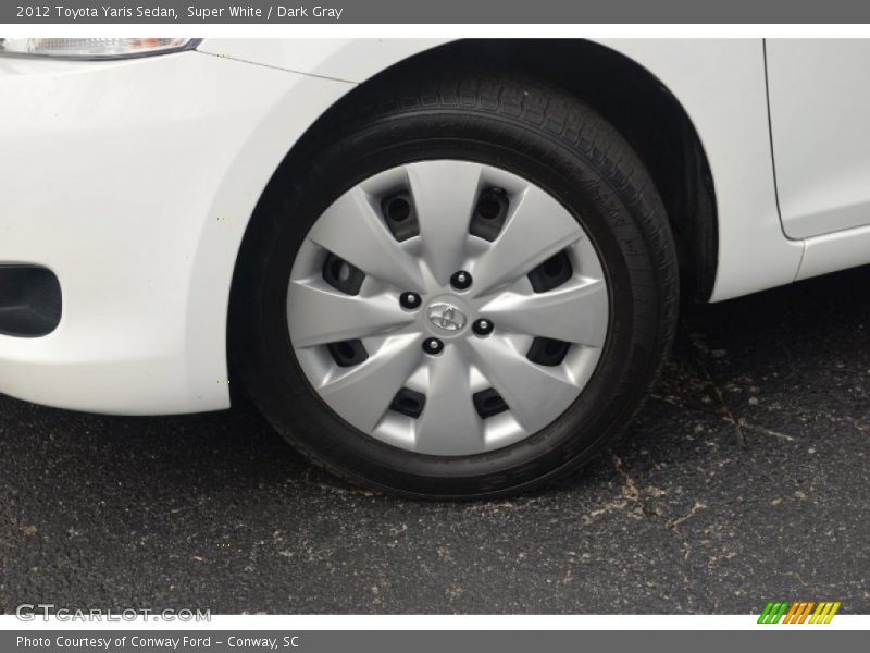 Super White / Dark Gray 2012 Toyota Yaris Sedan