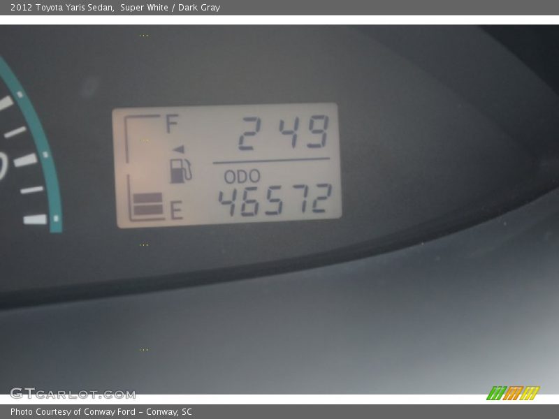 Super White / Dark Gray 2012 Toyota Yaris Sedan