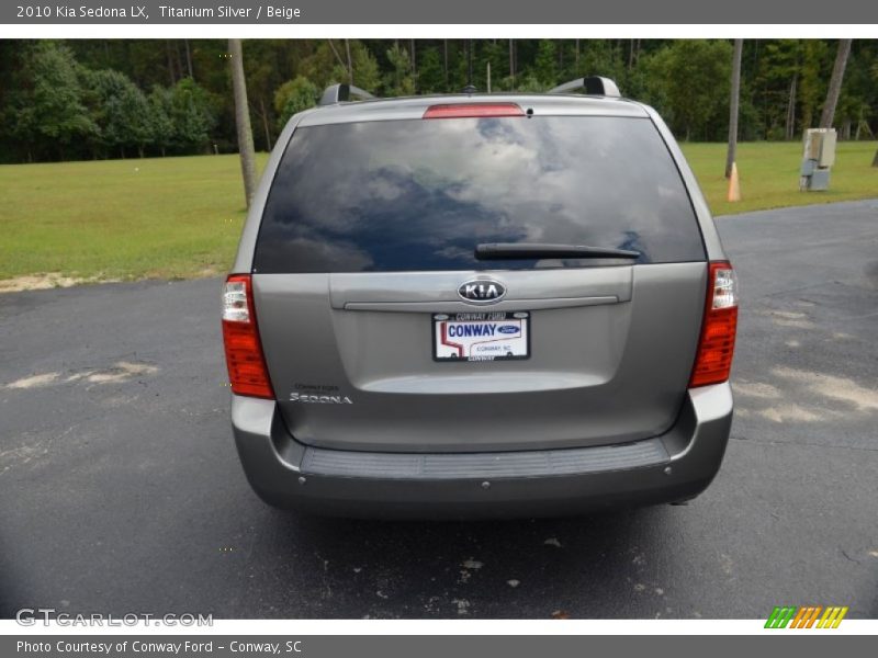 Titanium Silver / Beige 2010 Kia Sedona LX