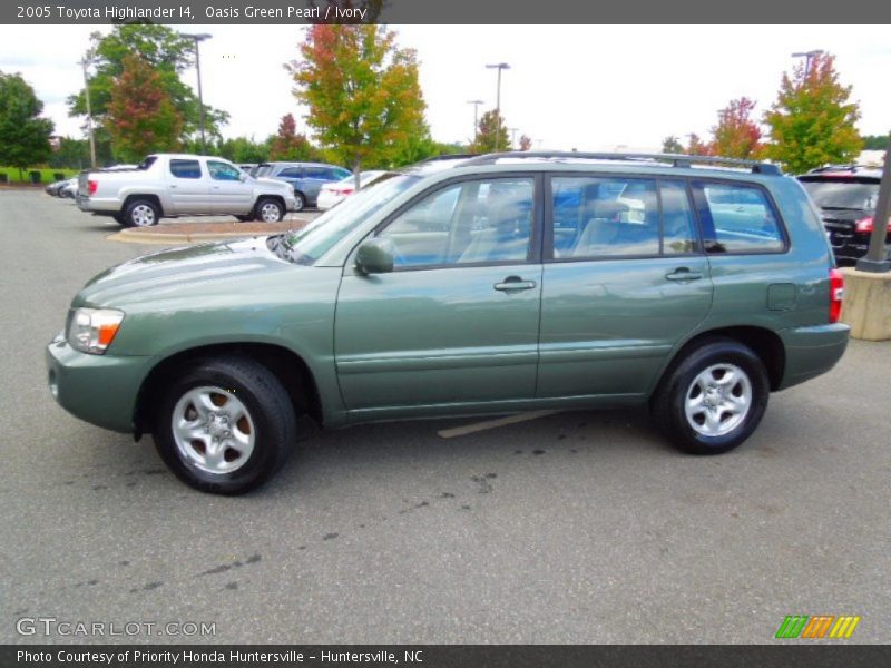 Oasis Green Pearl / Ivory 2005 Toyota Highlander I4