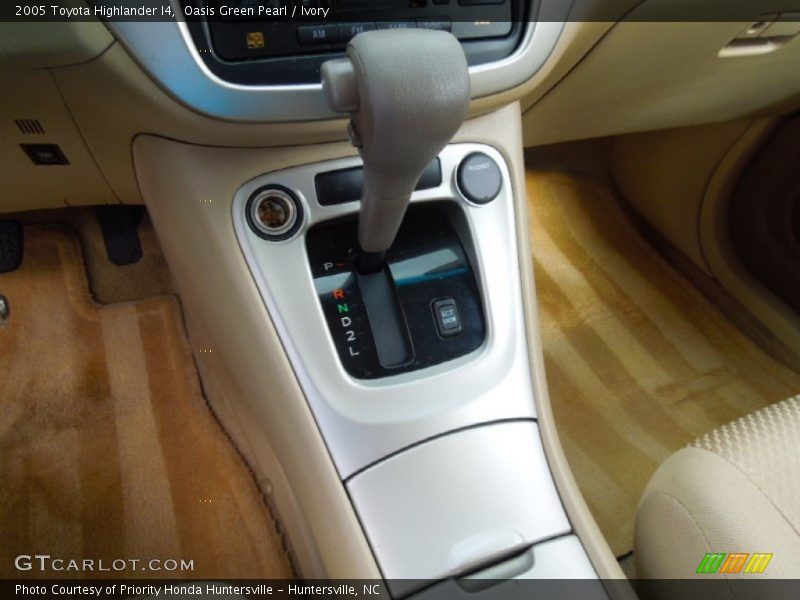 Oasis Green Pearl / Ivory 2005 Toyota Highlander I4