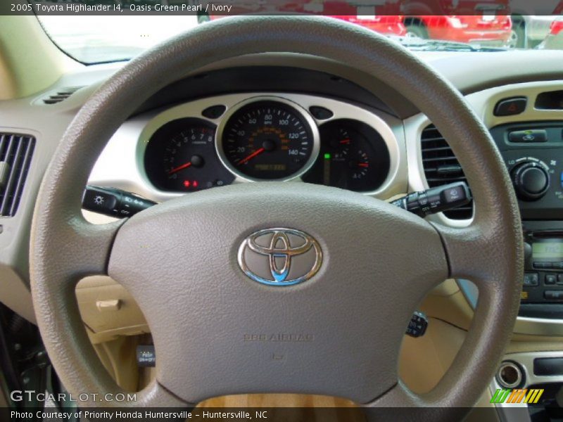 Oasis Green Pearl / Ivory 2005 Toyota Highlander I4