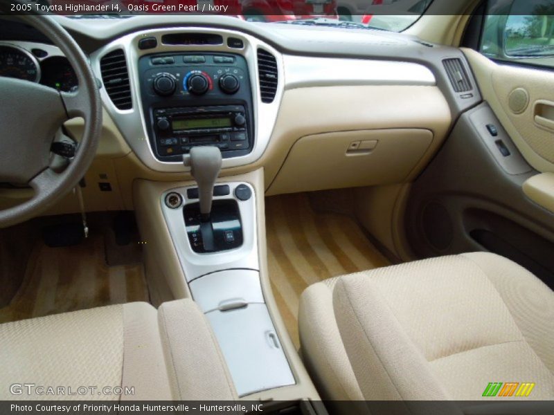 Oasis Green Pearl / Ivory 2005 Toyota Highlander I4