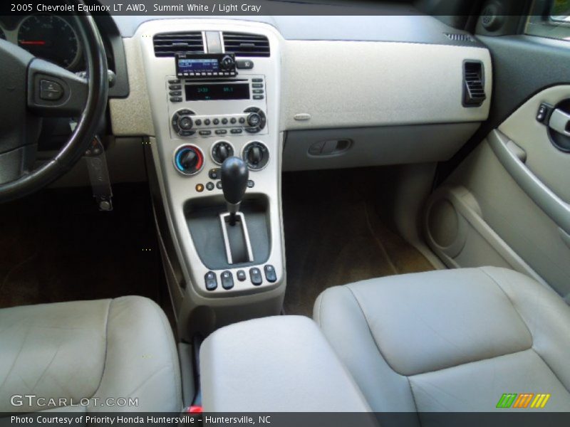 Summit White / Light Gray 2005 Chevrolet Equinox LT AWD