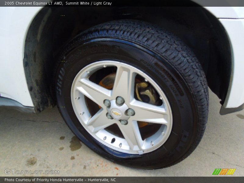 Summit White / Light Gray 2005 Chevrolet Equinox LT AWD