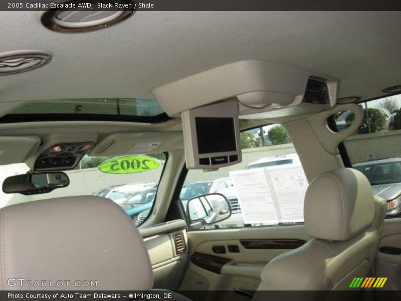 Black Raven / Shale 2005 Cadillac Escalade AWD