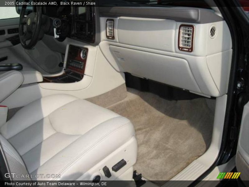 Black Raven / Shale 2005 Cadillac Escalade AWD