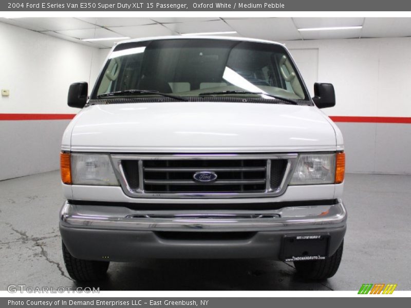 Oxford White / Medium Pebble 2004 Ford E Series Van E350 Super Duty XLT 15 Passenger