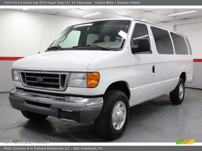 Oxford White / Medium Pebble 2004 Ford E Series Van E350 Super Duty XLT 15 Passenger