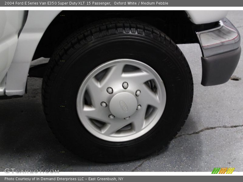 Oxford White / Medium Pebble 2004 Ford E Series Van E350 Super Duty XLT 15 Passenger