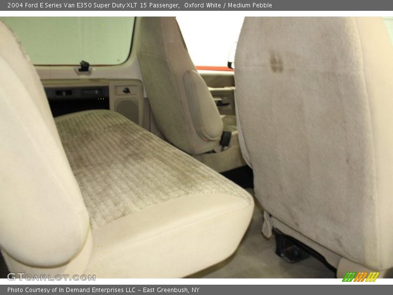 Oxford White / Medium Pebble 2004 Ford E Series Van E350 Super Duty XLT 15 Passenger