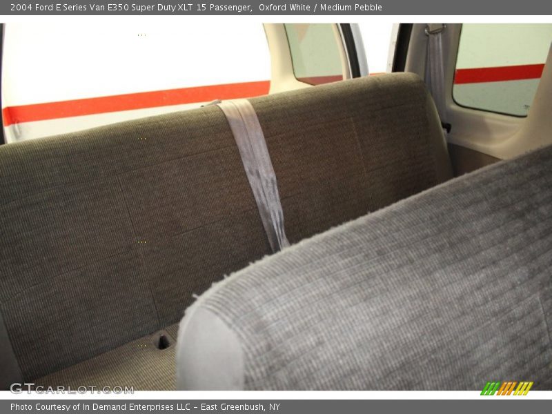 Oxford White / Medium Pebble 2004 Ford E Series Van E350 Super Duty XLT 15 Passenger