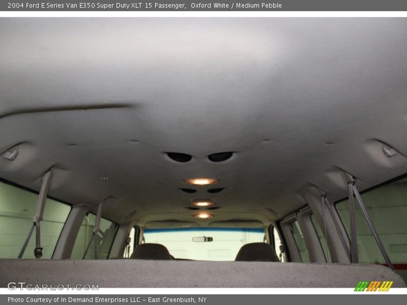 Oxford White / Medium Pebble 2004 Ford E Series Van E350 Super Duty XLT 15 Passenger