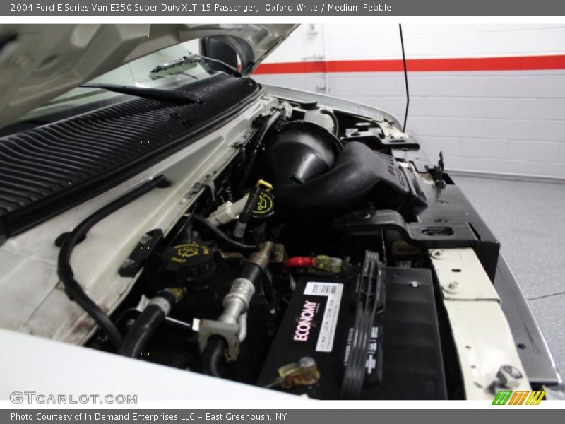 Oxford White / Medium Pebble 2004 Ford E Series Van E350 Super Duty XLT 15 Passenger