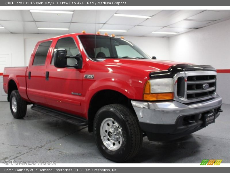 Front 3/4 View of 2001 F350 Super Duty XLT Crew Cab 4x4
