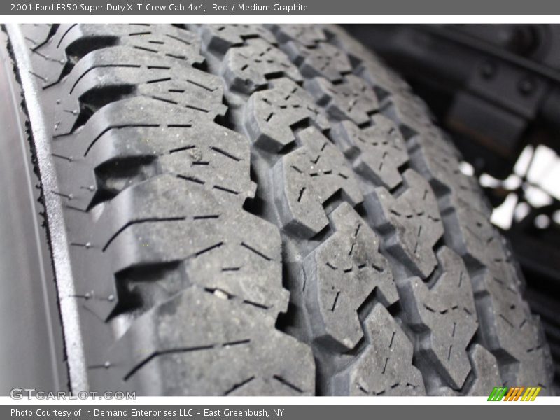 Red / Medium Graphite 2001 Ford F350 Super Duty XLT Crew Cab 4x4