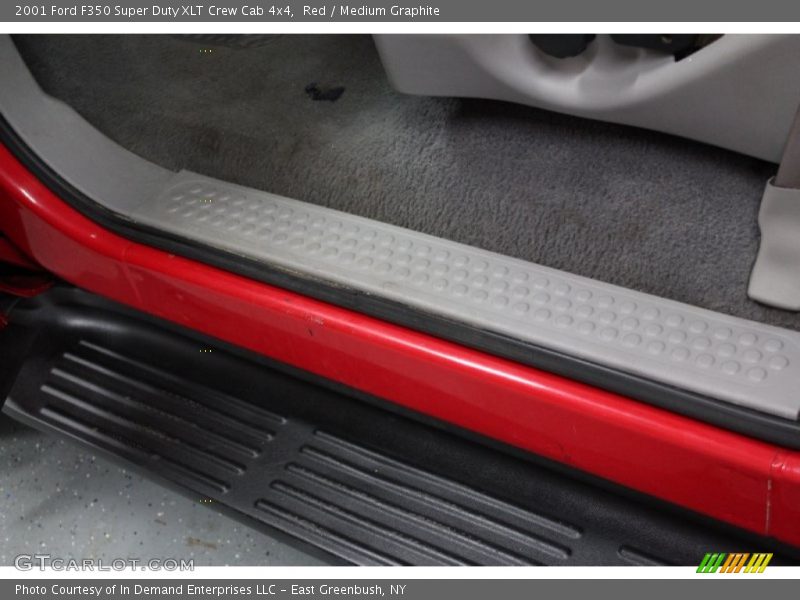 Red / Medium Graphite 2001 Ford F350 Super Duty XLT Crew Cab 4x4