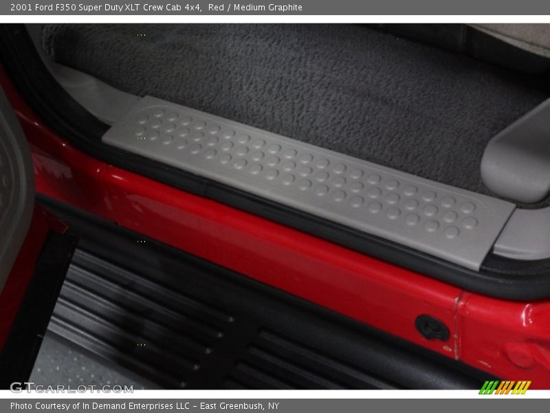 Red / Medium Graphite 2001 Ford F350 Super Duty XLT Crew Cab 4x4