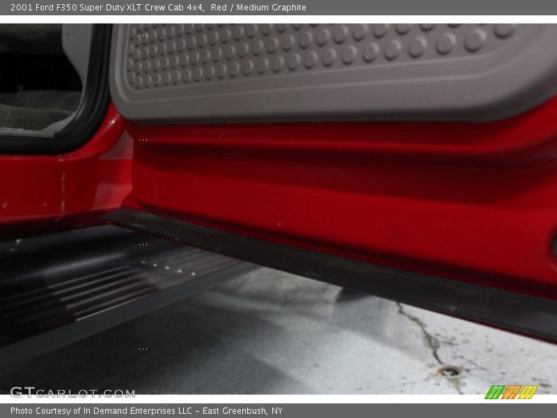 Red / Medium Graphite 2001 Ford F350 Super Duty XLT Crew Cab 4x4