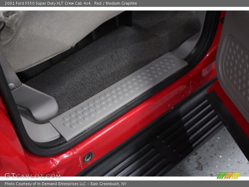Red / Medium Graphite 2001 Ford F350 Super Duty XLT Crew Cab 4x4