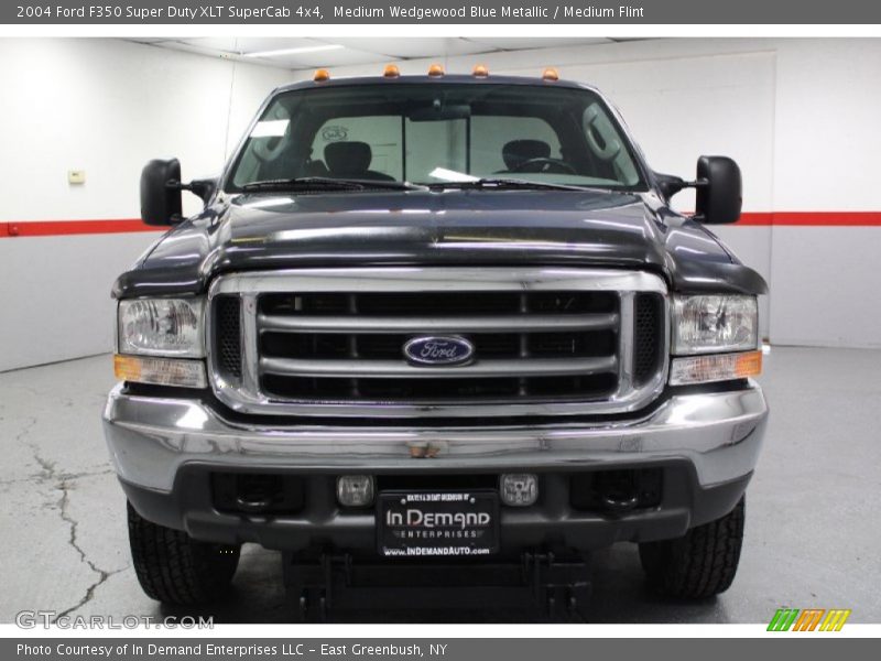 Medium Wedgewood Blue Metallic / Medium Flint 2004 Ford F350 Super Duty XLT SuperCab 4x4