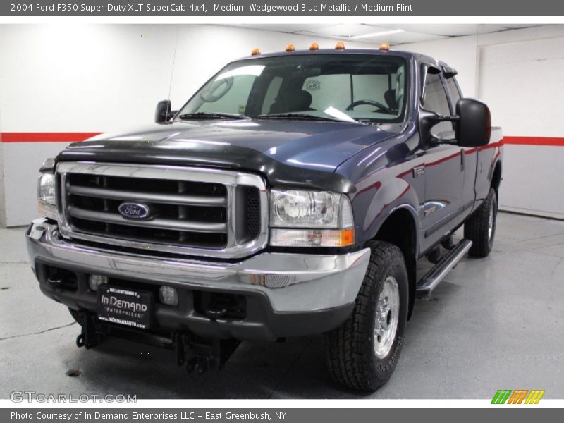 Medium Wedgewood Blue Metallic / Medium Flint 2004 Ford F350 Super Duty XLT SuperCab 4x4