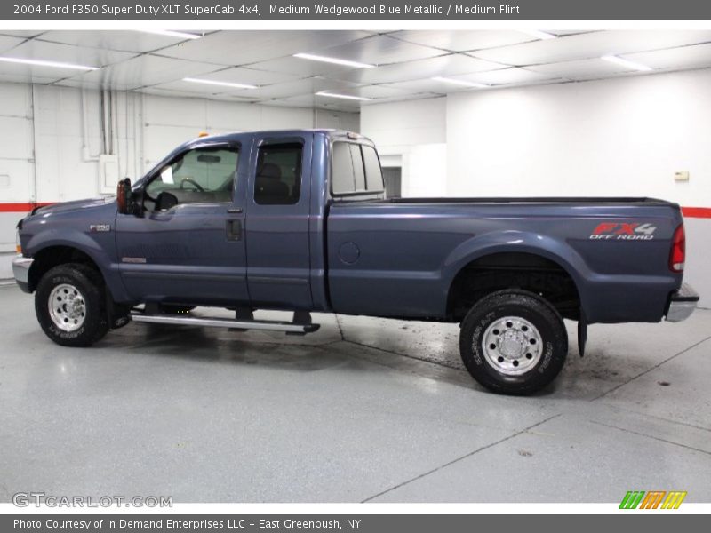 Medium Wedgewood Blue Metallic / Medium Flint 2004 Ford F350 Super Duty XLT SuperCab 4x4