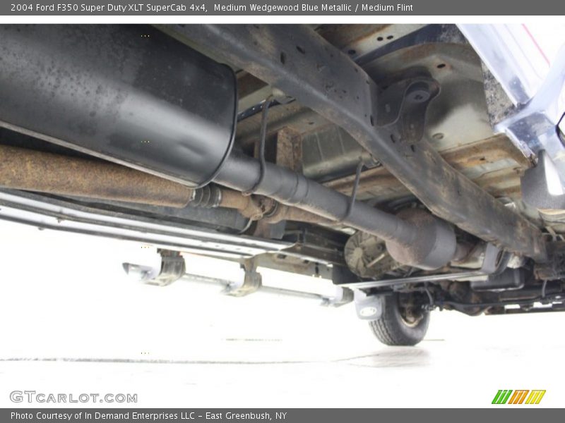 Undercarriage of 2004 F350 Super Duty XLT SuperCab 4x4