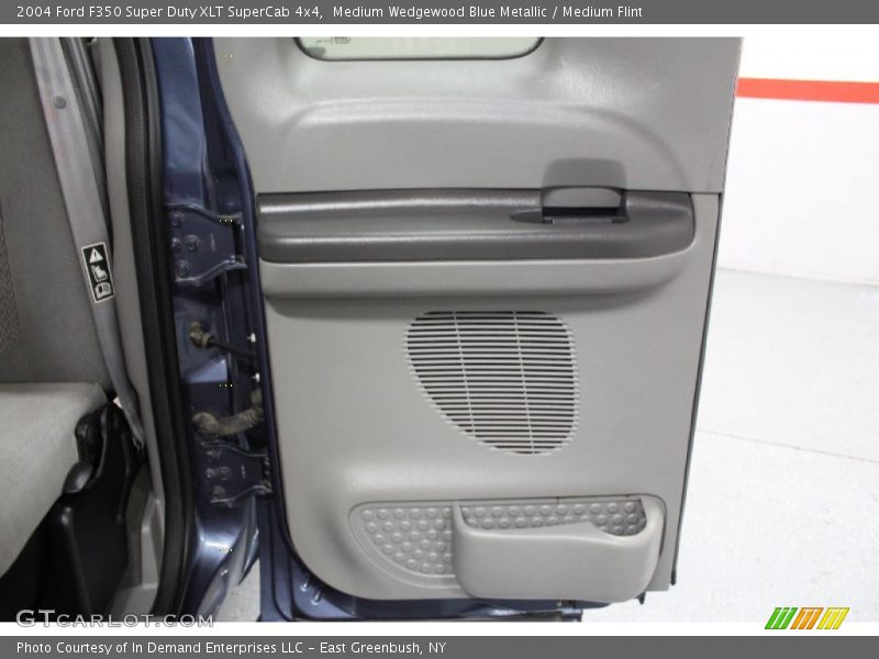 Medium Wedgewood Blue Metallic / Medium Flint 2004 Ford F350 Super Duty XLT SuperCab 4x4