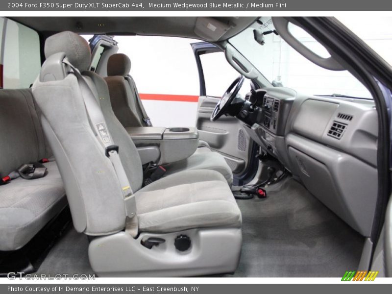  2004 F350 Super Duty XLT SuperCab 4x4 Medium Flint Interior