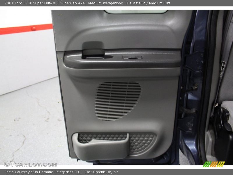 Medium Wedgewood Blue Metallic / Medium Flint 2004 Ford F350 Super Duty XLT SuperCab 4x4