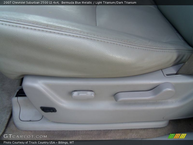Bermuda Blue Metallic / Light Titanium/Dark Titanium 2007 Chevrolet Suburban 2500 LS 4x4