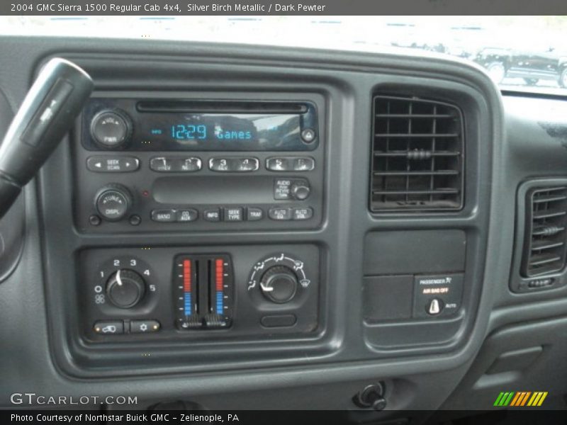 Silver Birch Metallic / Dark Pewter 2004 GMC Sierra 1500 Regular Cab 4x4