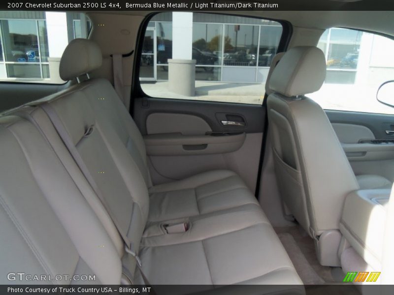 Bermuda Blue Metallic / Light Titanium/Dark Titanium 2007 Chevrolet Suburban 2500 LS 4x4