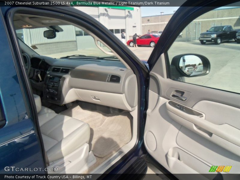 Bermuda Blue Metallic / Light Titanium/Dark Titanium 2007 Chevrolet Suburban 2500 LS 4x4