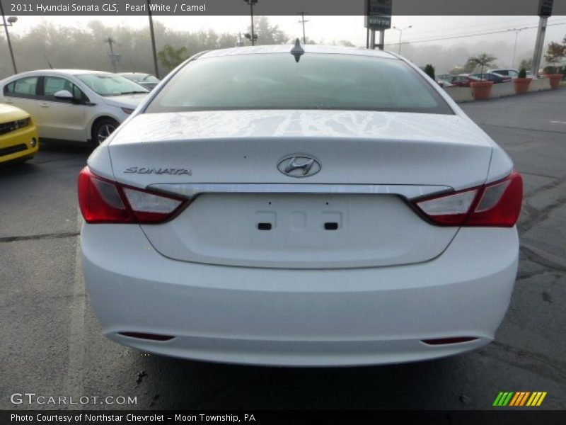 Pearl White / Camel 2011 Hyundai Sonata GLS