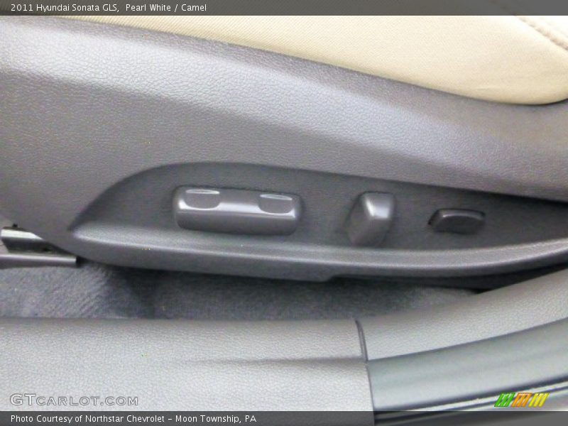 Pearl White / Camel 2011 Hyundai Sonata GLS