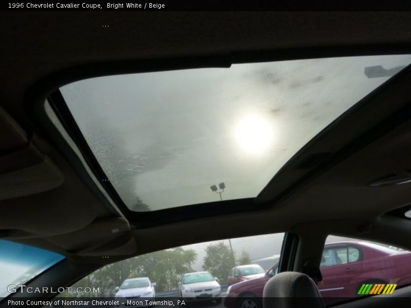 Bright White / Beige 1996 Chevrolet Cavalier Coupe